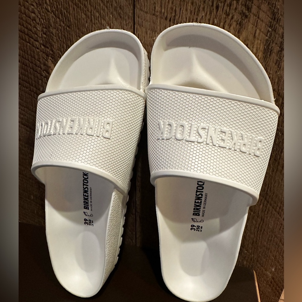 Women’s Birkenstocks size 39